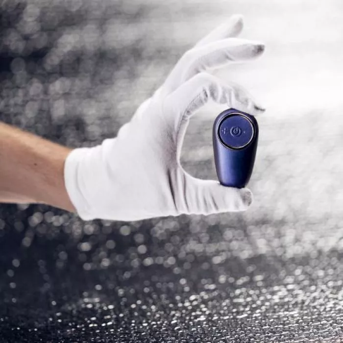 Hueman 'Black Hole' Analvibrator mit Penisring Hueman 'Black Hole' Analvibrator mit Penisring
